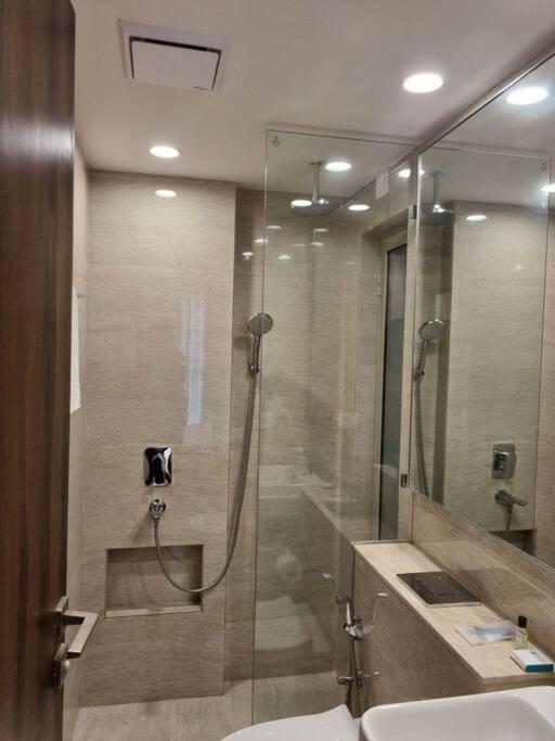 Classy 1Bhk In Hiranandani Powai Mumbai Exteriör bild